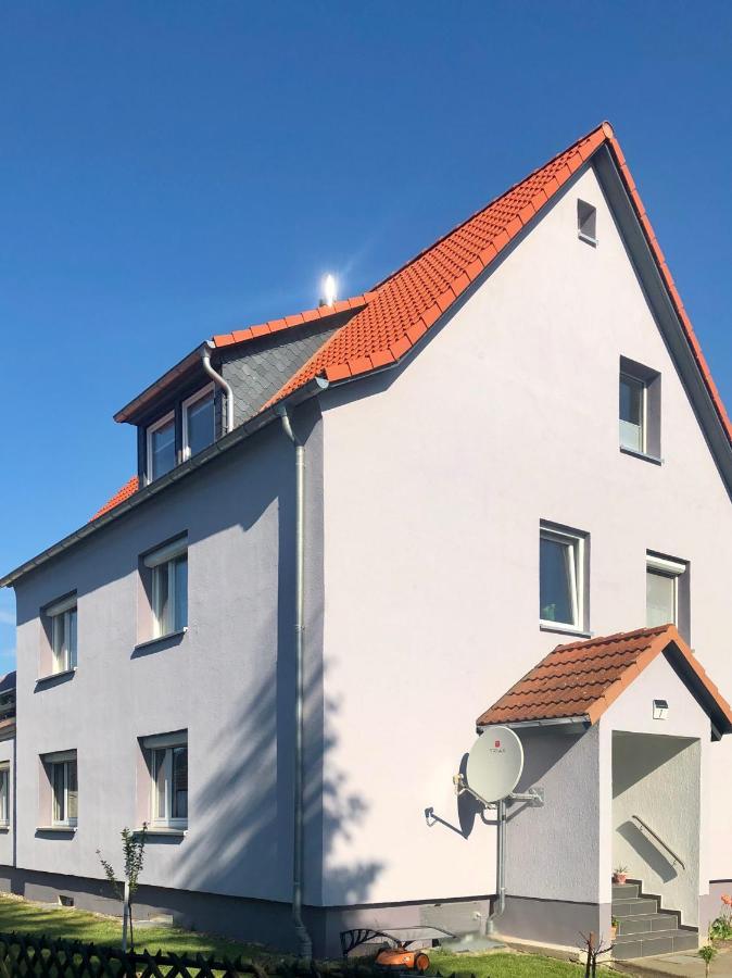 Modernes Zimmer Mit Kuechenzeile Und Bad Denkte Eksteriør billede